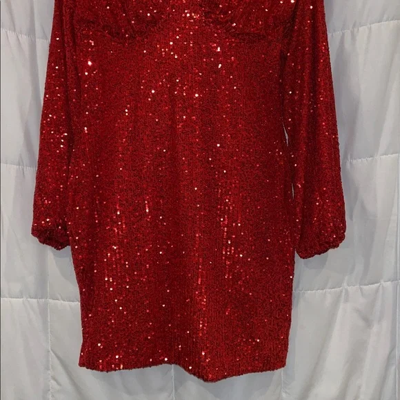 Fashion Nova Kiss Me Under the Moon Red Mini Sequined Dress size 2X - Picture 3 of 6